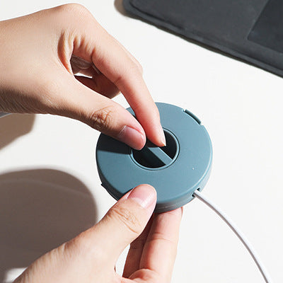 Round Rotating Cable Organizer – Tangle-Free Desk & Travel Solution
